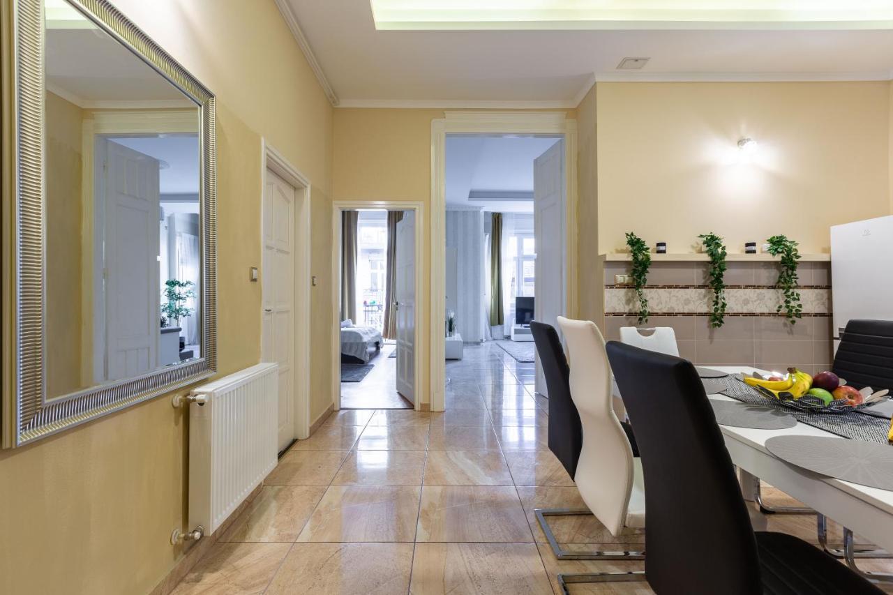 Luxury Downtown Home By Anna بودابست المظهر الخارجي الصورة