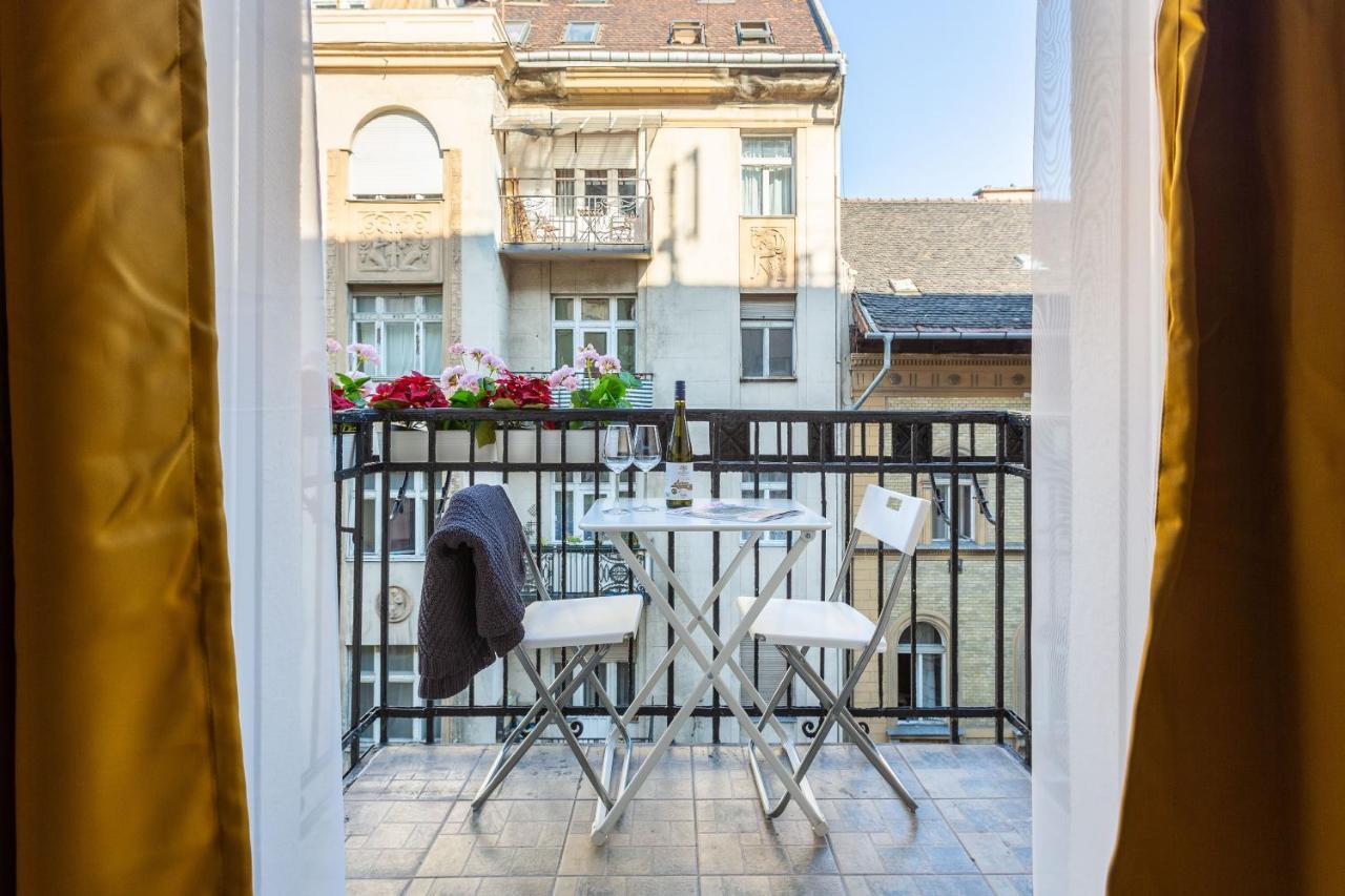 Luxury Downtown Home By Anna بودابست المظهر الخارجي الصورة